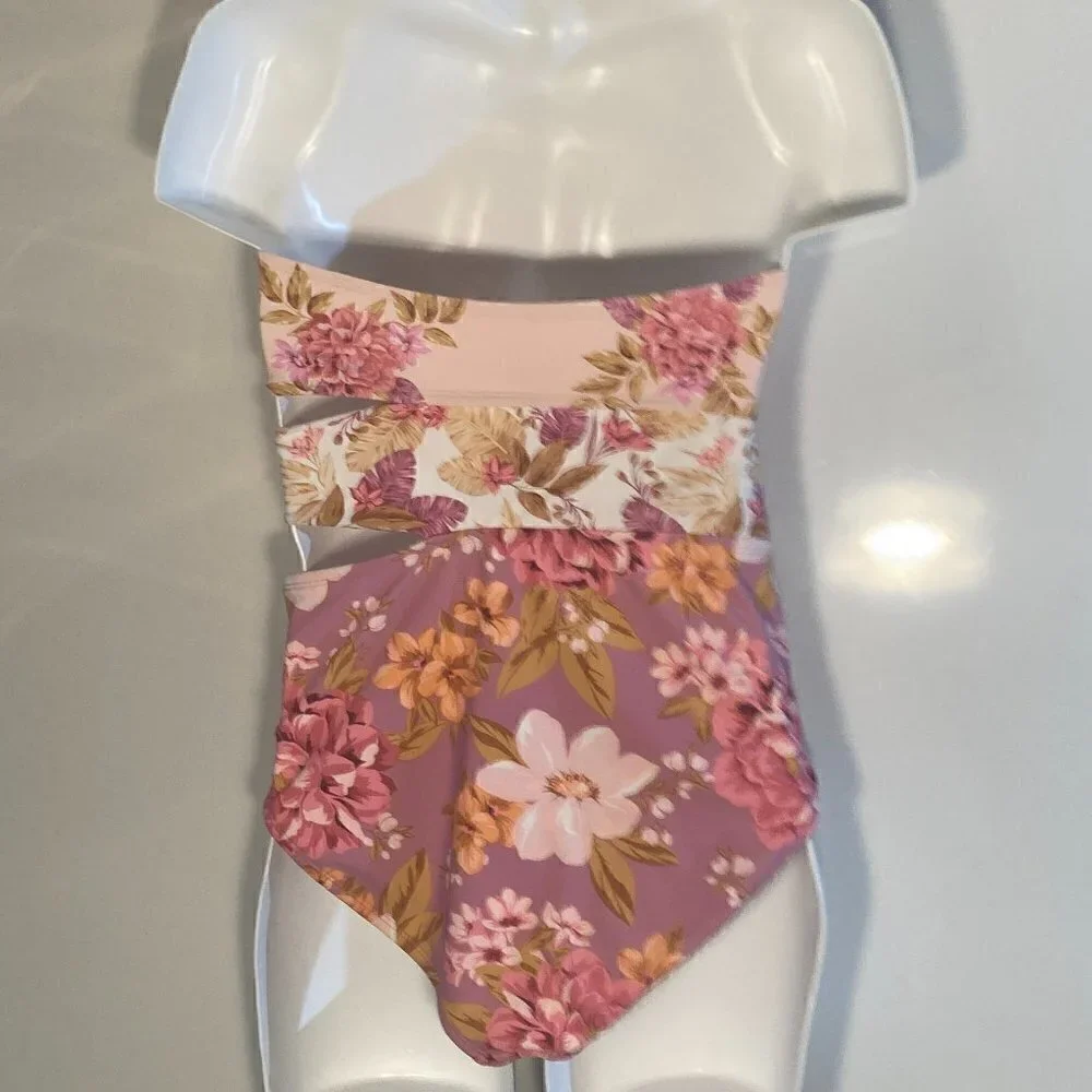 Kona Sol NWT SZ M Pink Floral Cut Out One Piece Figure Flattering Swimsuit Beach